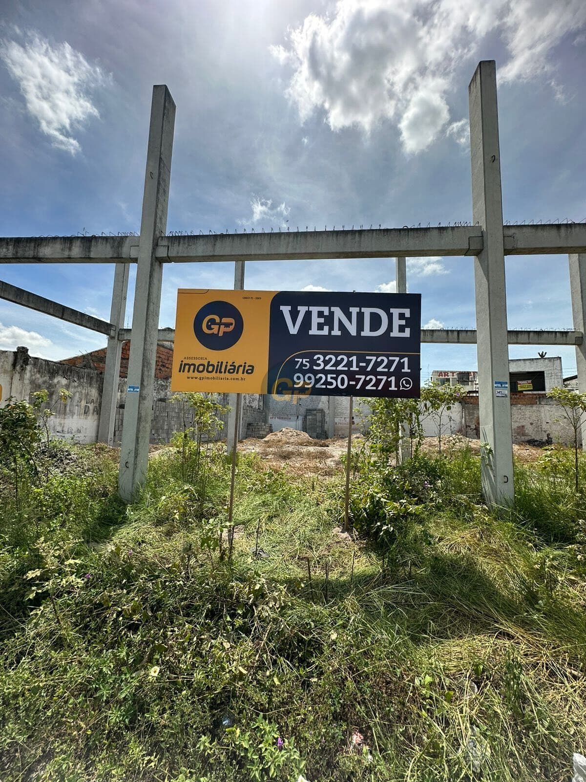 Lote/Terreno em Feira de Santana - Av. Eduardo Froes da Mota