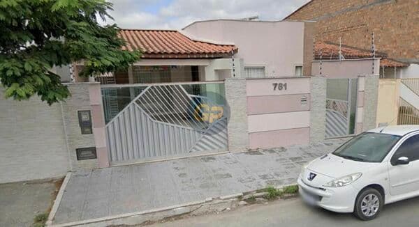 Casa em Feira de Santana - Santa Mônica