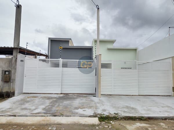 Casa em Feira de Santana - Papagaio