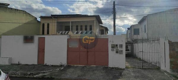 Casa em Feira de Santana - Mangabeira
