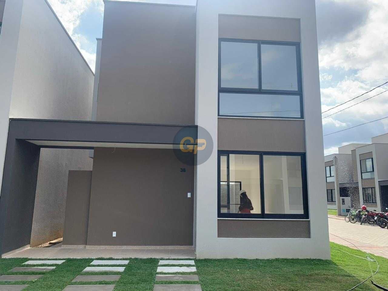 Casa Alto Padrão em Condomínio - Sim