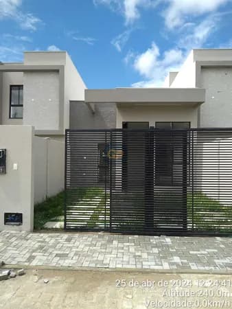 Casa em Feira de Santana - Papagaio