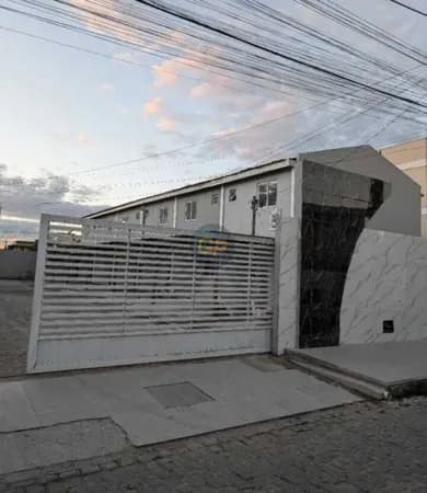 Sobrado em Feira de Santana - Campo Limpo