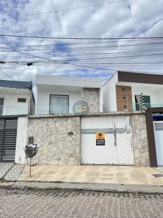 Sobrado em Feira de Santana - Santa Mônica II