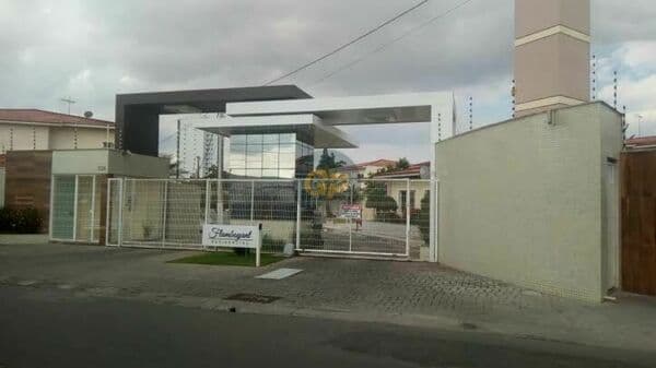 Casa em Feira de Santana - Santa Mônica