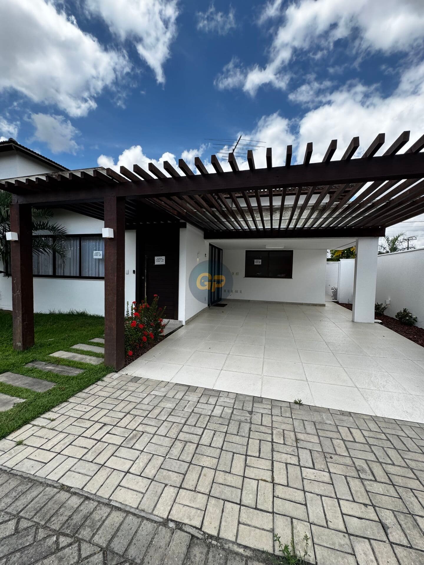 Casa em Feira de Santana - Sim