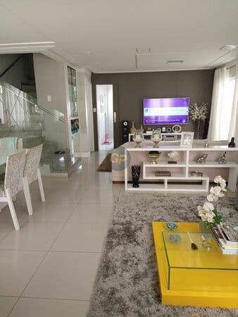 Casa de Condomínio em Feira de Santana - Sobradinho