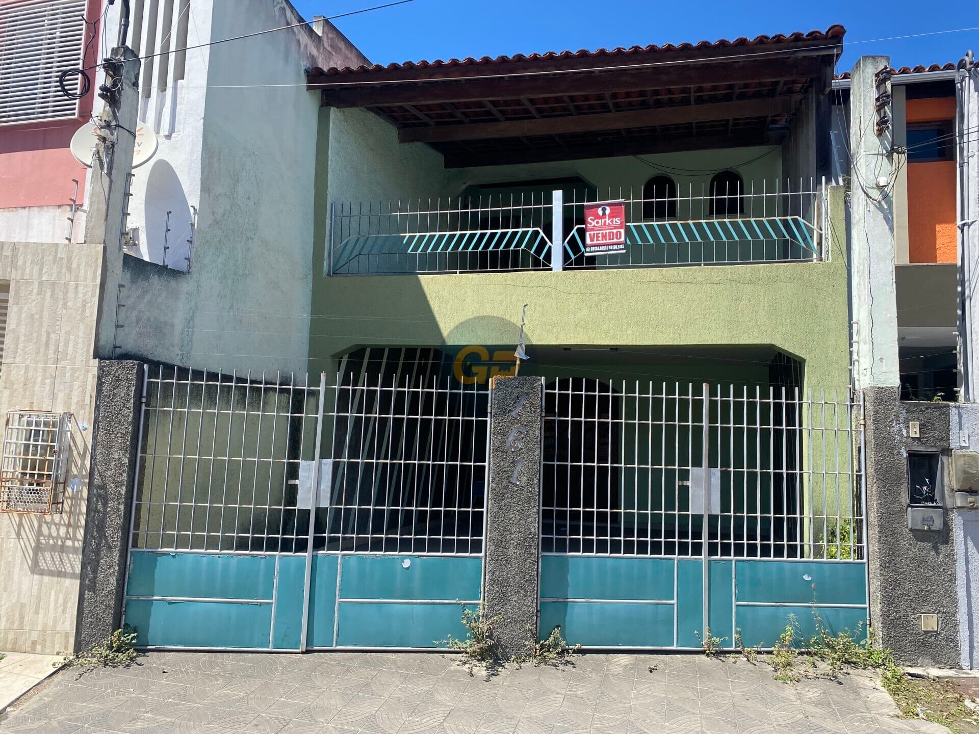 Sobrado em Feira de Santana - Centro