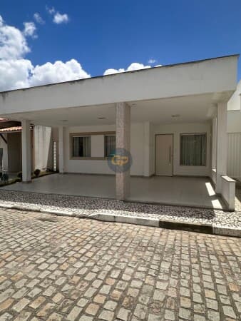 Casa de Condomínio em Feira de Santana - Sim