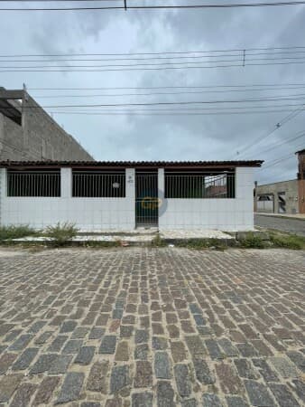 Casa em Feira de Santana - 35º BI