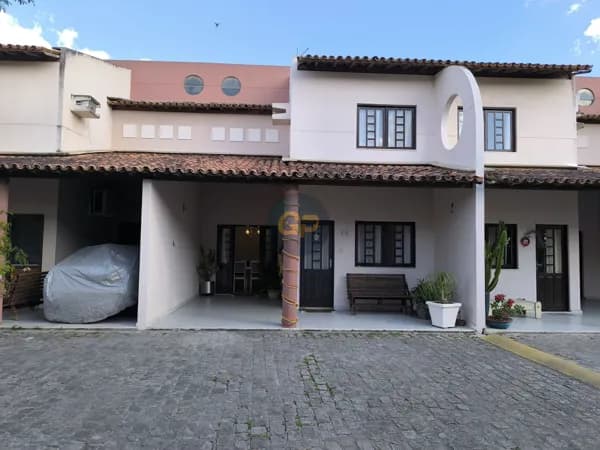 Casa em Feira de Santana - Santa Mônica