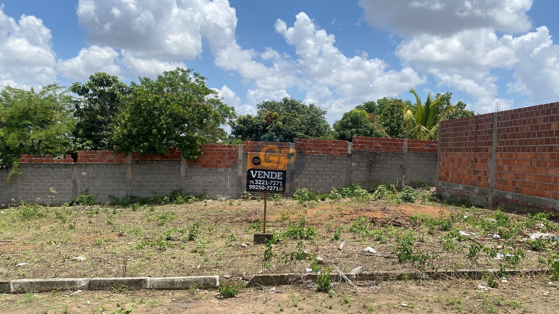 Lote/Terreno em Feira de Santana - Campo Limpo
