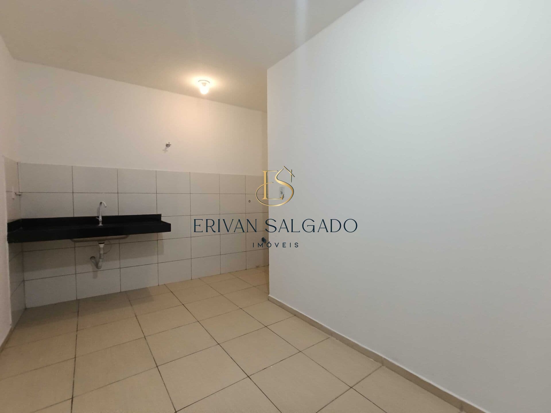 Apartamento Kitnet em Doutor Gusmão, Eunápolis/BA