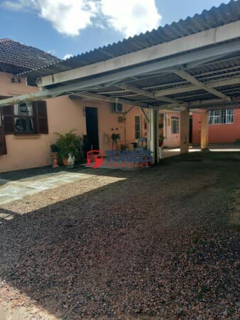 Casa de Alvenaria - Ideal para INVESTIDORES - 1 quadra do Mac Donald´s