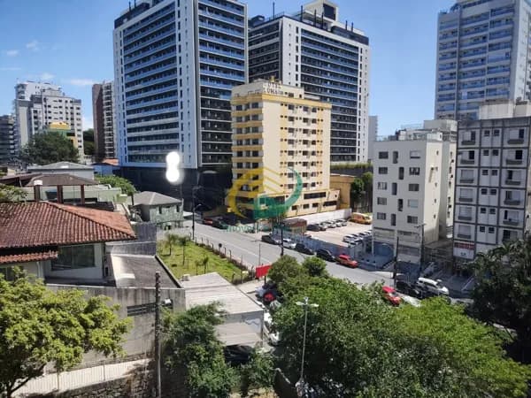 Apartamento na Rua Cristovão Nunes Pires - 01 Dormitórios com vaga - Excelente Estado !!