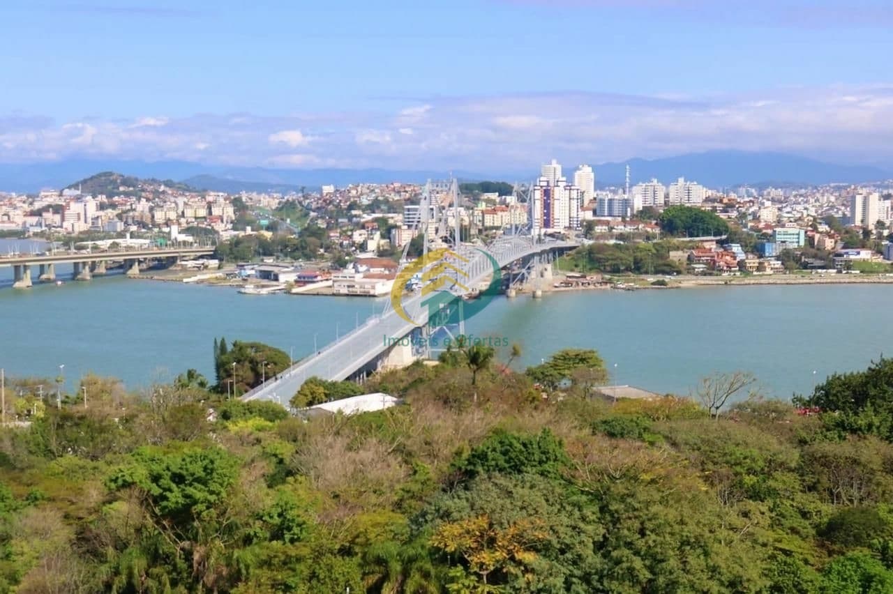 ÚNICO - APARTAMENTO DE FRENTE - Ultimo Andar -Flat Central Park ( Mercury Lindacap) Centro de Florianopolis -