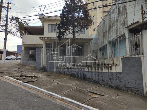 SOBRADO DE ESQUINA COM 04 DORM. VILA MATILDE