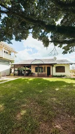 Casa em Portão - Centro