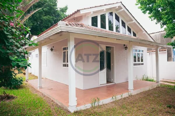 Casa em Portão - Estação Portão