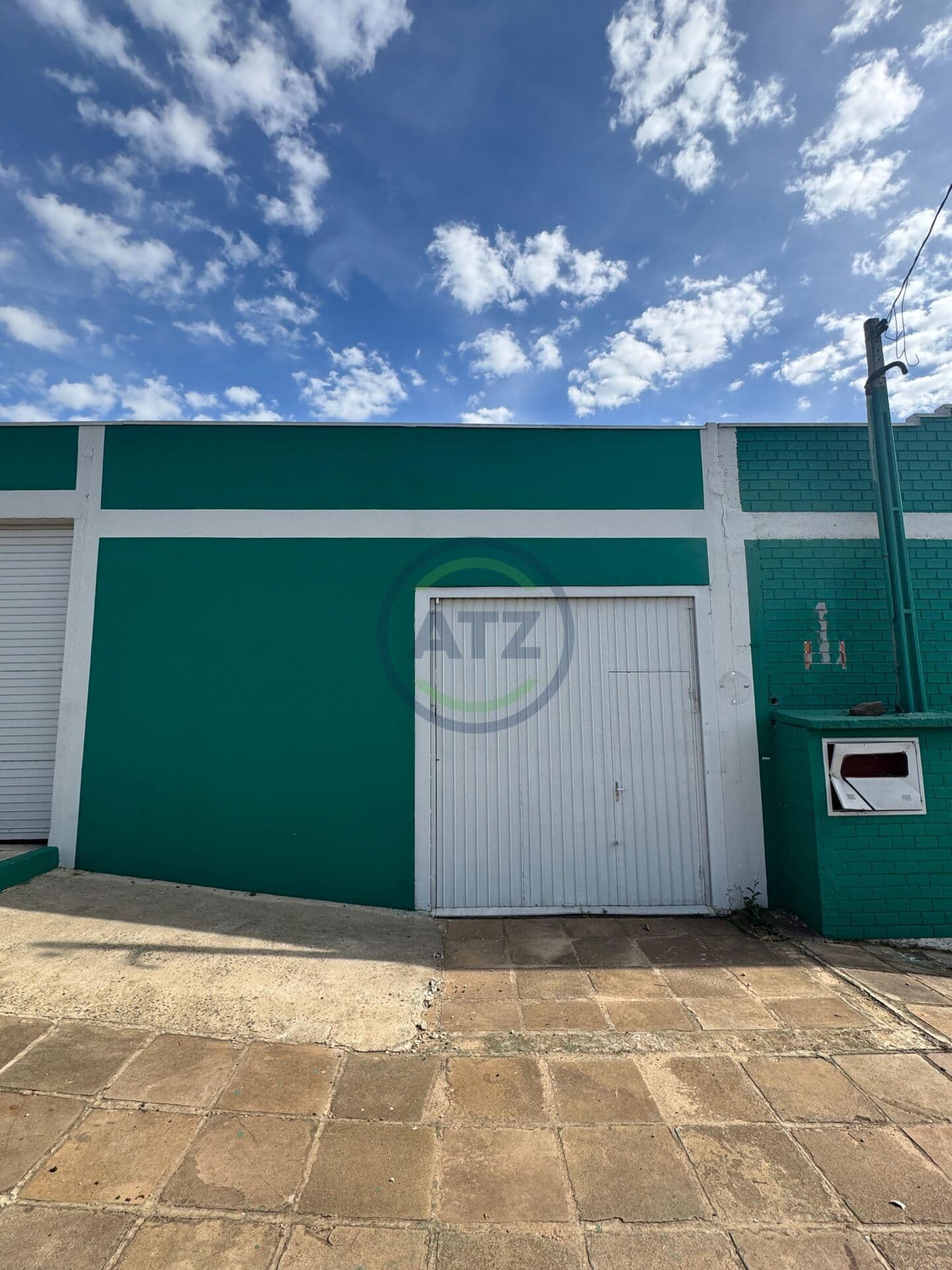 Prédio/Edifício Inteiro em Portão - Centro