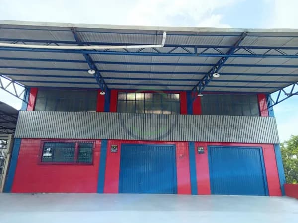 Prédio/Edifício Inteiro em Portão - Centro