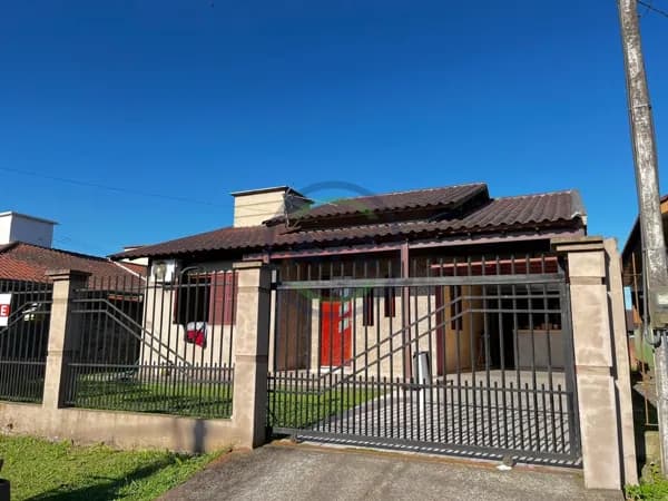 Casa em Portão - Jardim Cecília