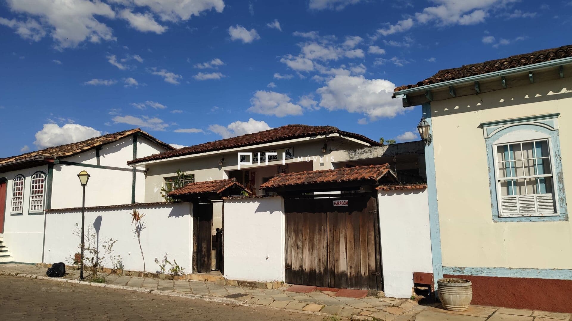 CASA RUA DIREITA