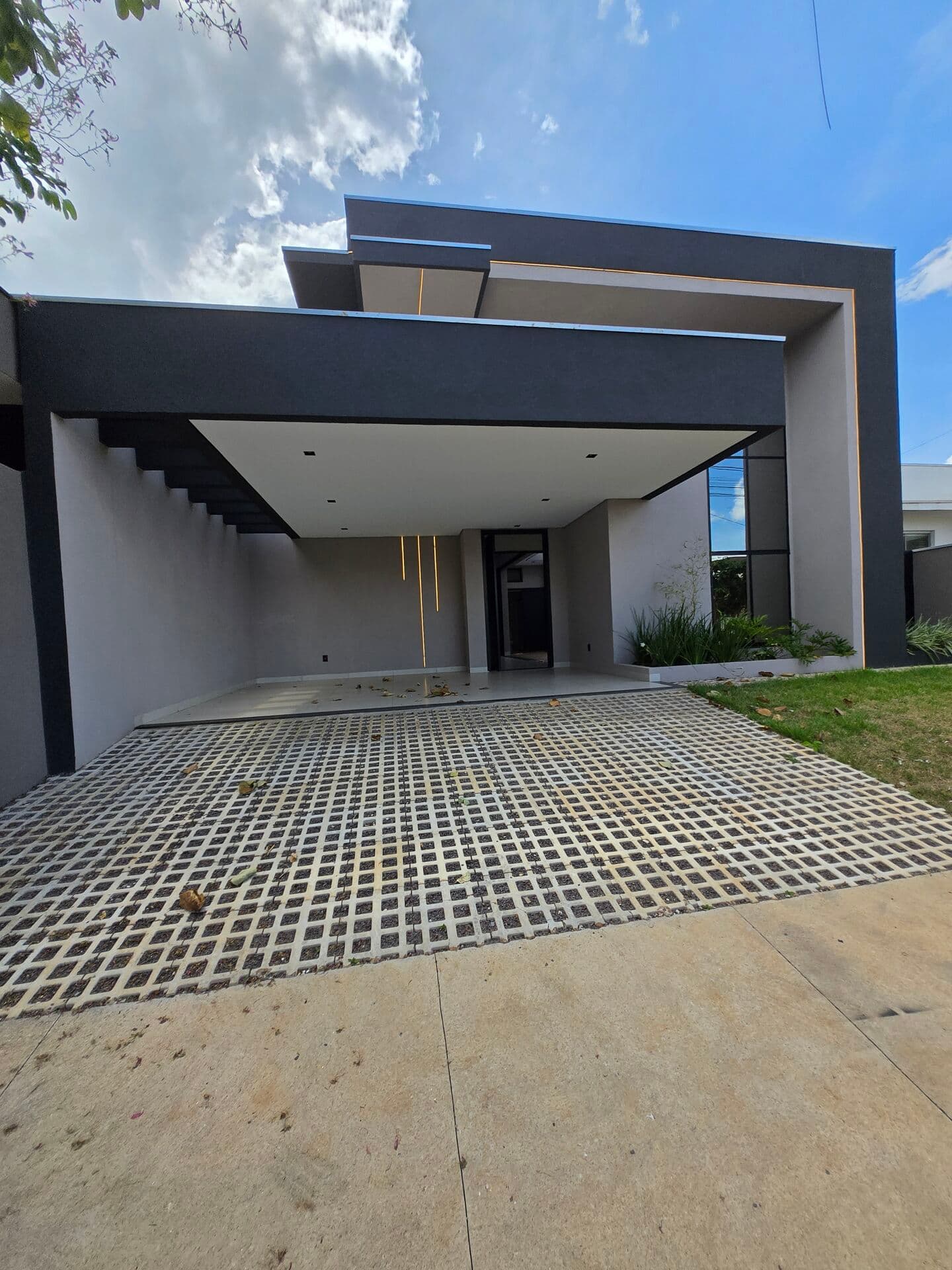 Casa Alto Padrão em Recanto das Palmeiras, Três Lagoas/MS