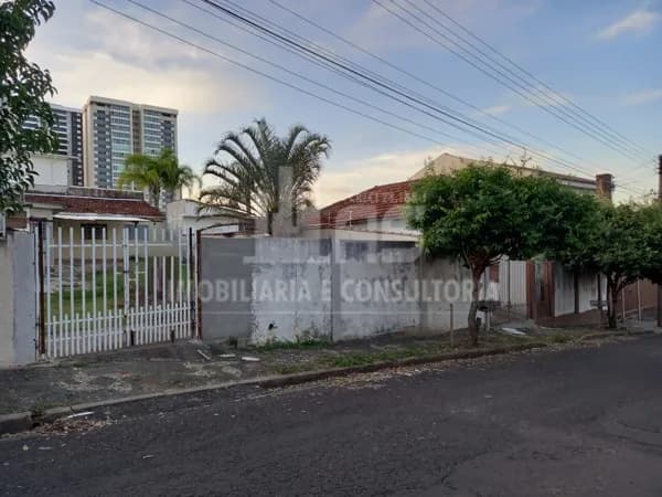 Lote/Terreno em Marília - Jardim Dirceu