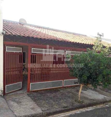 Casa a venda com 03 quartos sendo 01 suíte no Jardim Fontanelli