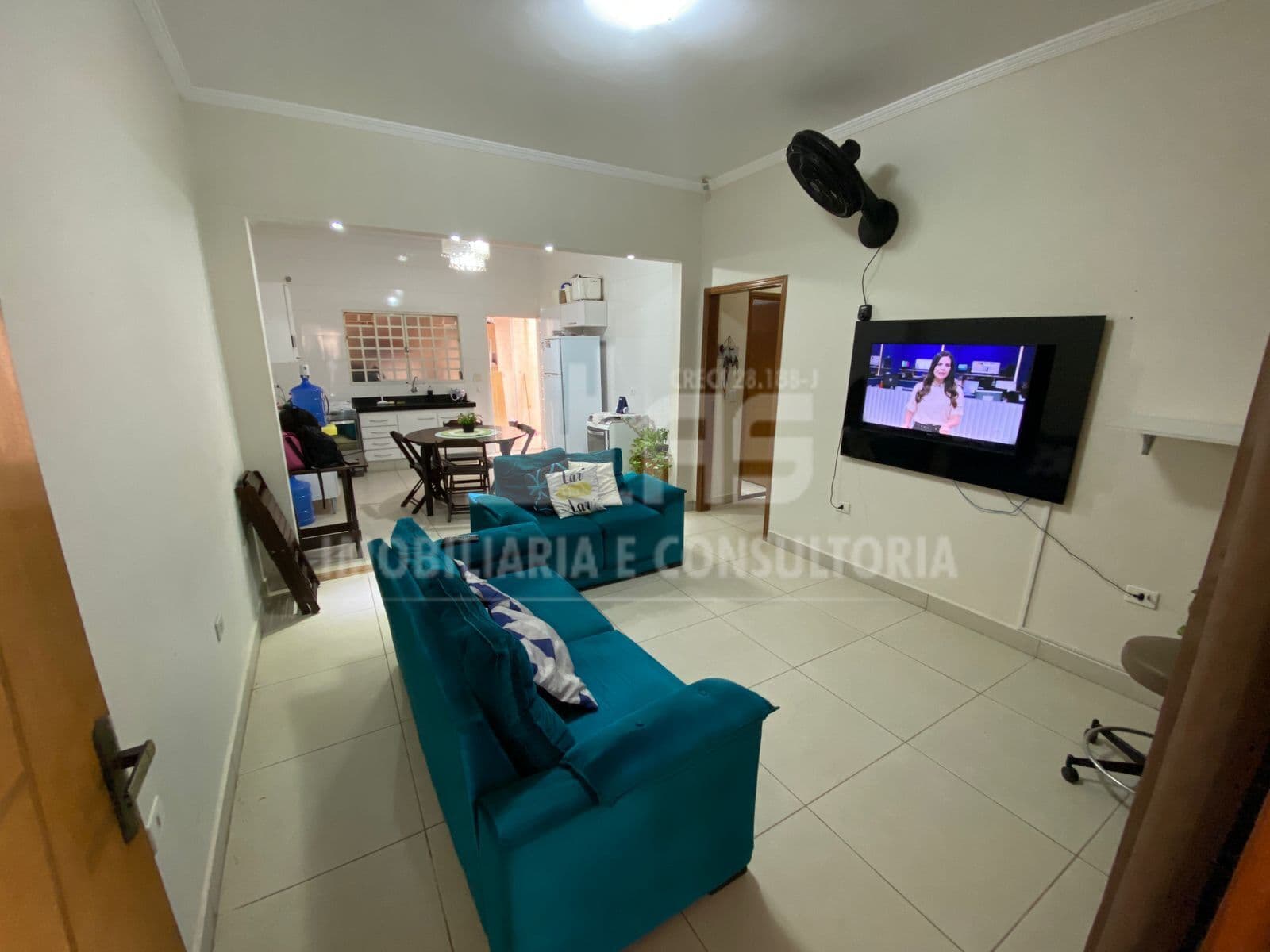 Casa a venda com 3 quartos sendo 1 suíte