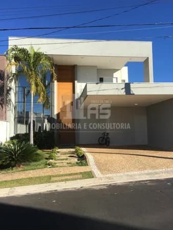 Casa em Condomínio