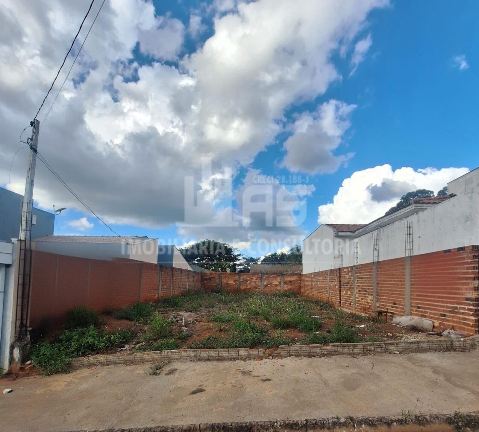Lote/Terreno em Marília - Jardim Flora Rica