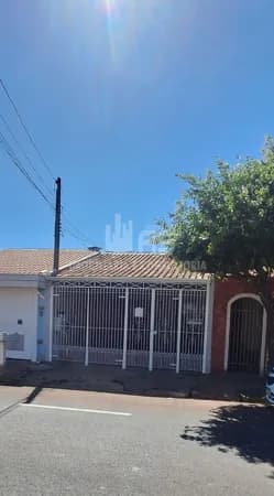 Casa em Marília - Núcleo Habitacional Castelo Branco