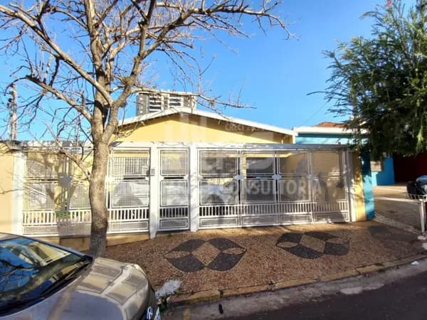Casa em Marília - Centro