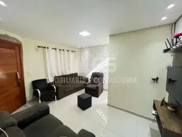 Casa à venda contendo 4 quartos sendo 1 suíte.
