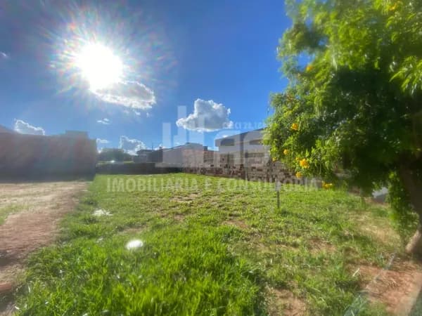 Lote/Terreno em Garça - Jardim Ecoville