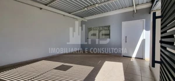 Casa a venda com 3 quartos sendo 1 suíte no Jardim Cavallari