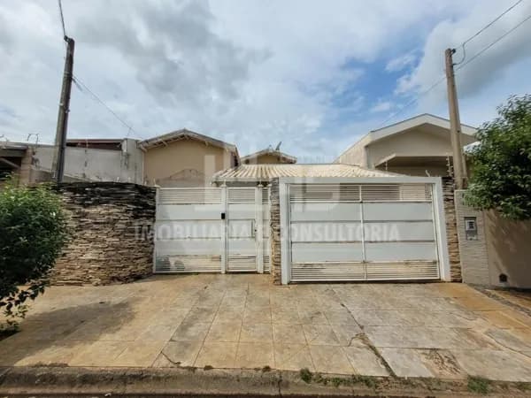 Casa à Venda!