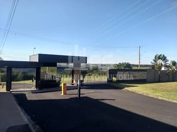 Lote/Terreno em Marília - Jardim Santa Gertrudes