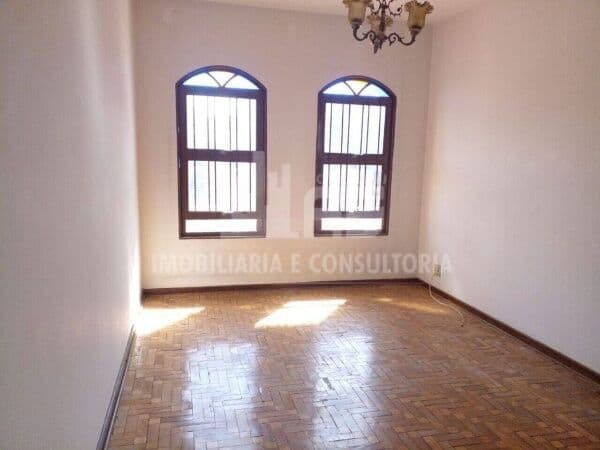 Casa à venda com 5 quartos sendo 1 suíte no Fragata.