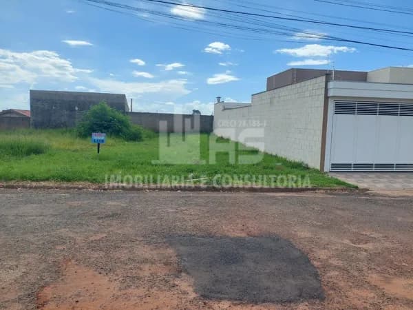 Lote/Terreno em Marília - Núcleo Habitacional Doutor Fernando Mauro Pires Rocha