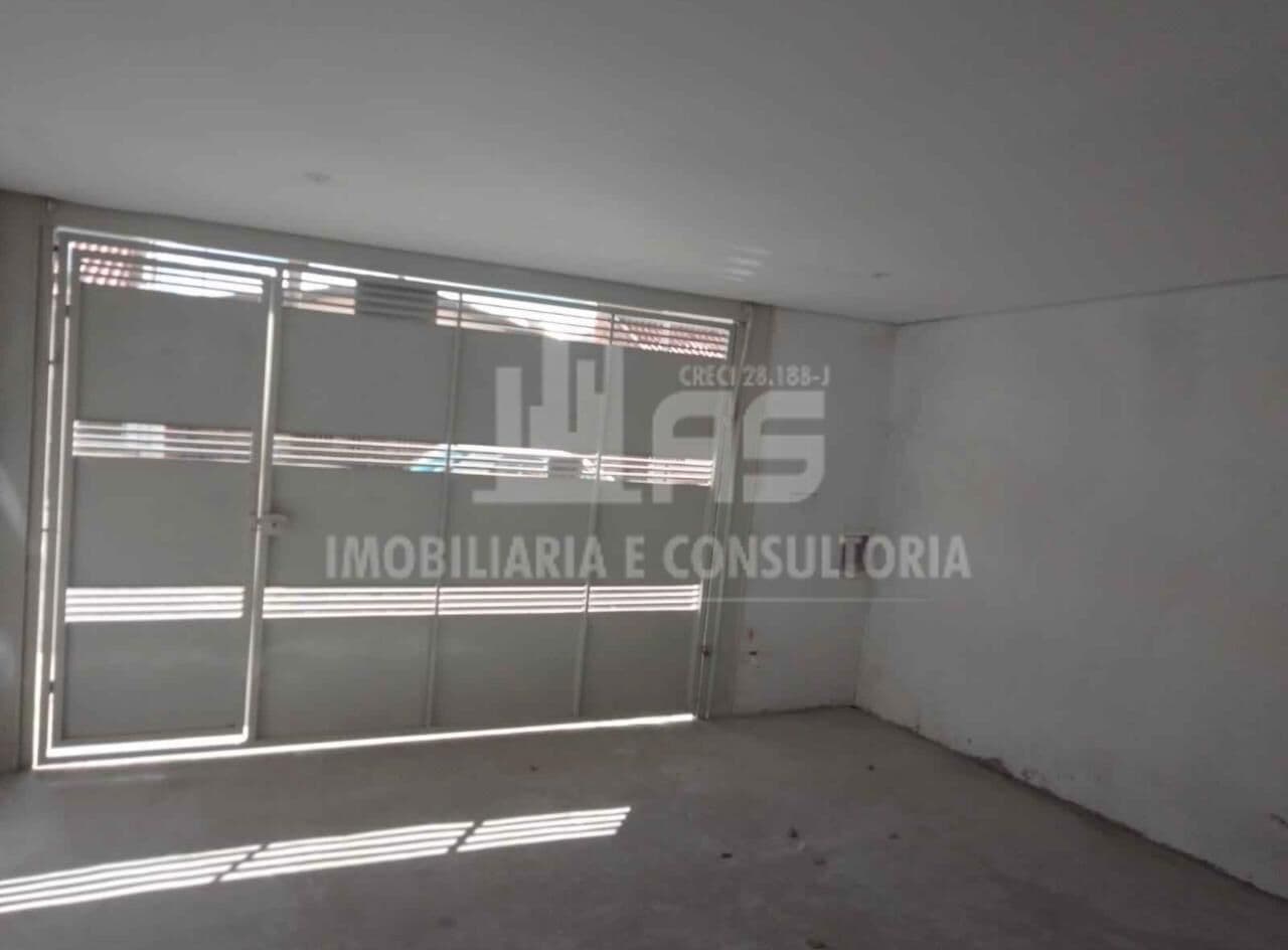 Casa na Zona Norte com 3 Quartos e 2 Banheiros.