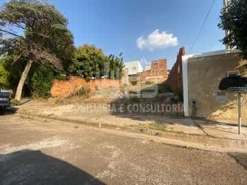 Lote/Terreno em Marília - Jardim Virgínia
