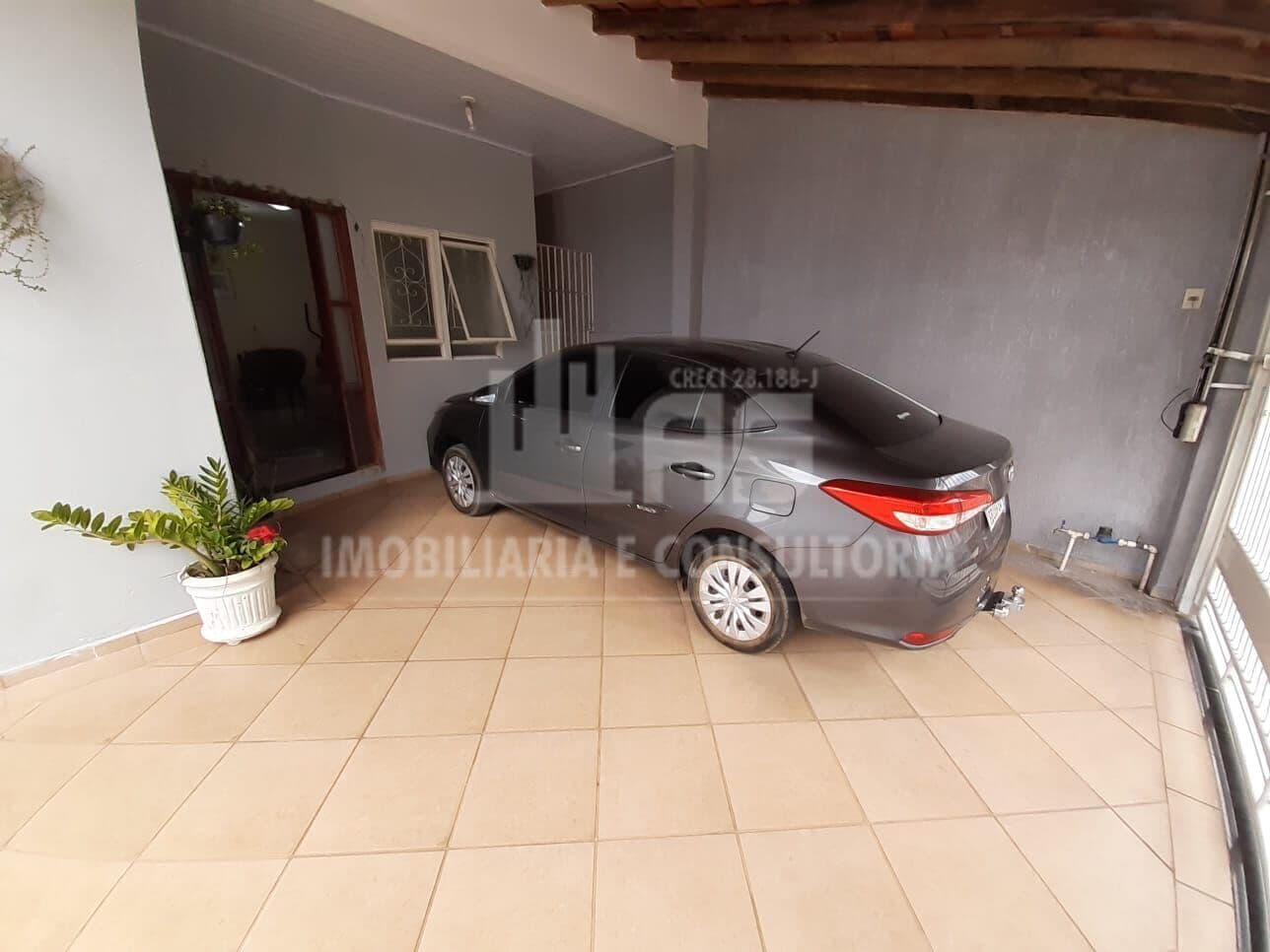 Casa a venda com 3 quartos sendo 1 suíte