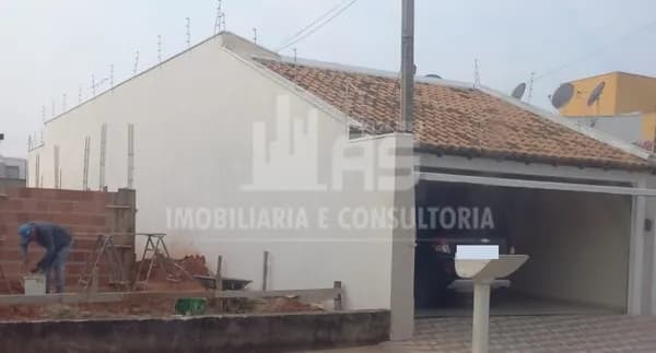 Casa em Marília - Centro Lacio
