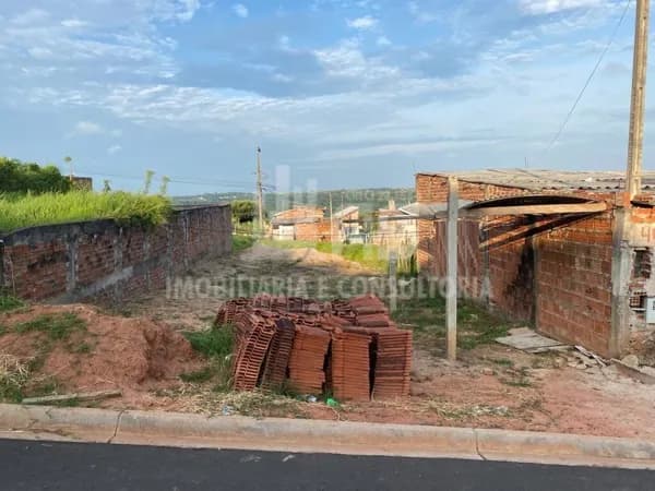 Lote/Terreno em Marília - Parque dos Ipês