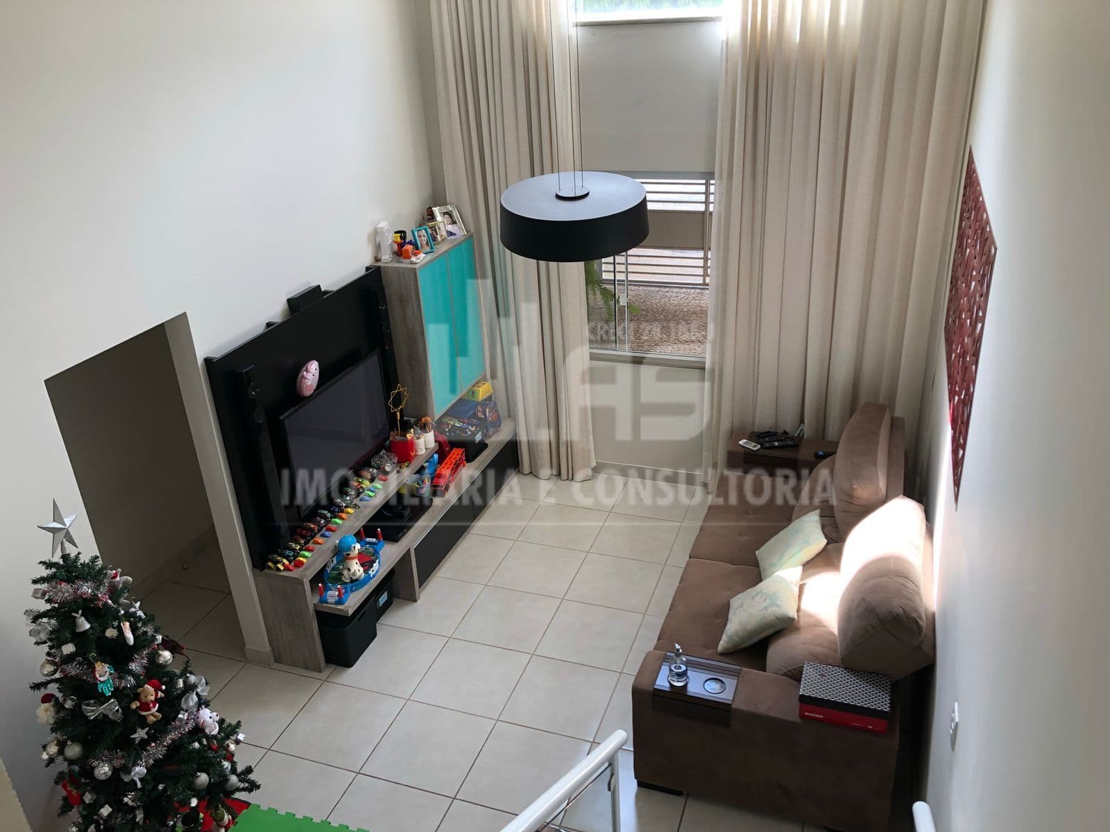 Casa a venda com 3 quartos sendo 1 suíte
