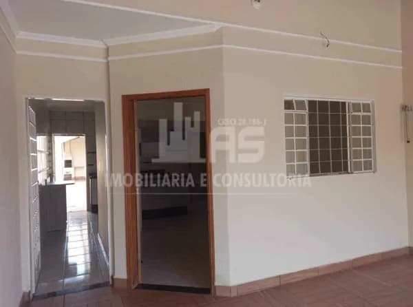 Casa na Zona Sul de Marilia com 3 Quartos e 2 Banheiros.