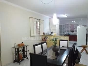 Casa à venda com 2 quartos no Francisco de Abreu Fernandes.